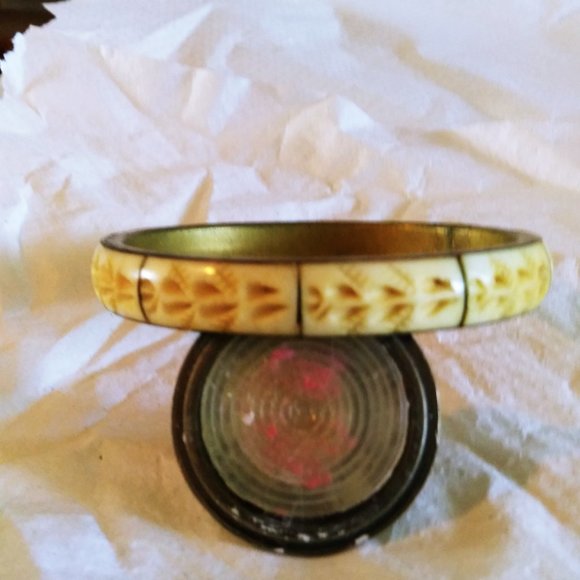 Bracelet - Picture 2 of 2